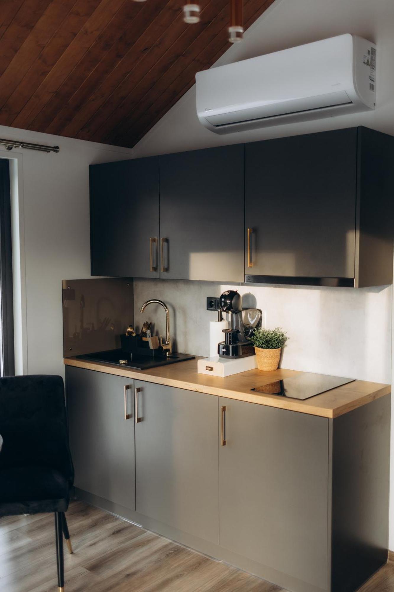 Atputas Komplekss Pazust Priedes - Sunset House Bernāti 外观 照片